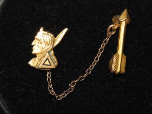 OA Tonkawampus Lodge Gold Vigil Totem Pin